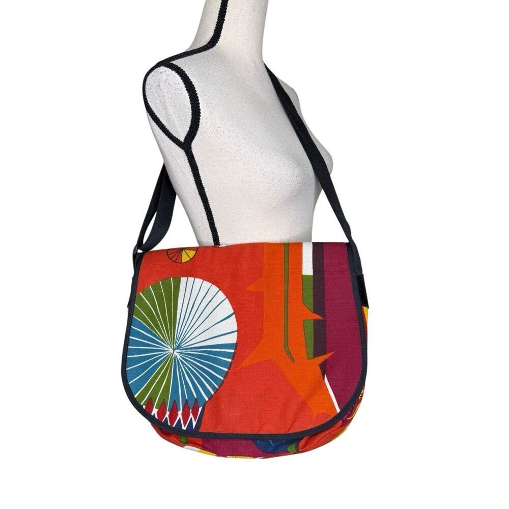 IDeal of Sweden Red/Orange Canvas Tote/Messenger Bag Adjustable Strap Large